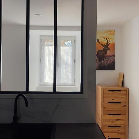 Appartement Avec Chambre Ouverte Bourg-Madame Luaran gambar