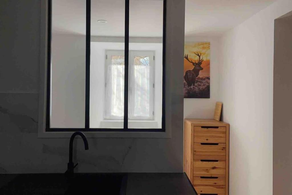 Appartement Avec Chambre Ouverte Bourg-Madame Luaran gambar